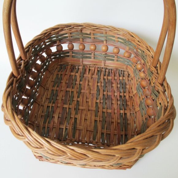 Vintage Beaded Wicker Basket Harvest Gathering Basket Rustic Farmhouse Decor - Picture 8 of 9